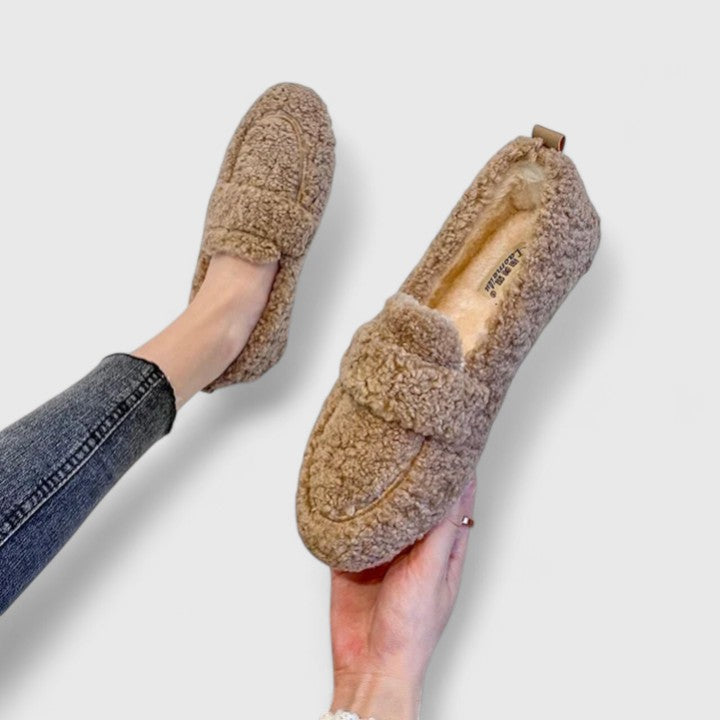 Sola | Warm slippers with elegant design